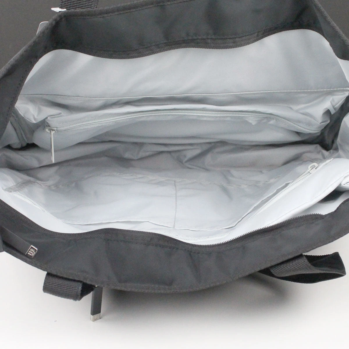 Wilson Women's Tote Racquet Bag (Black) - Image 3